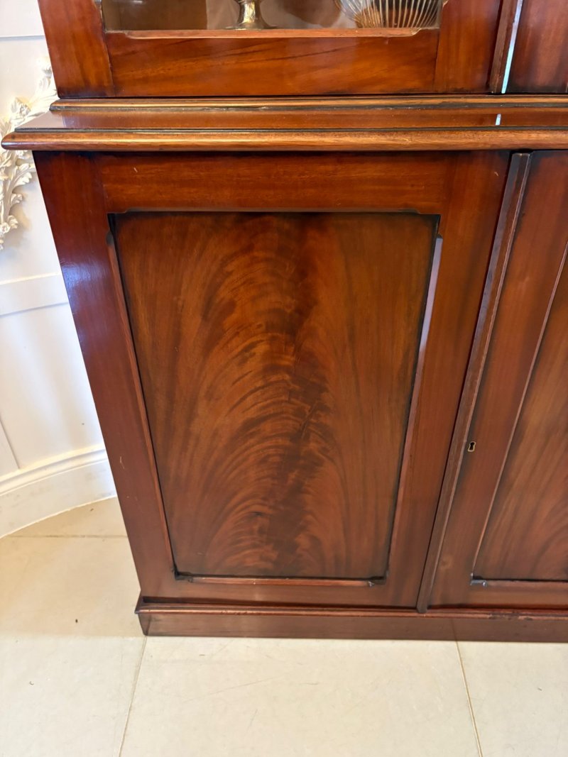 Antique Victorian Quality Figured Mahogany Bookcase - Image 10